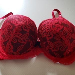 New/NWT Sexy Red Lacy Bra with Bow